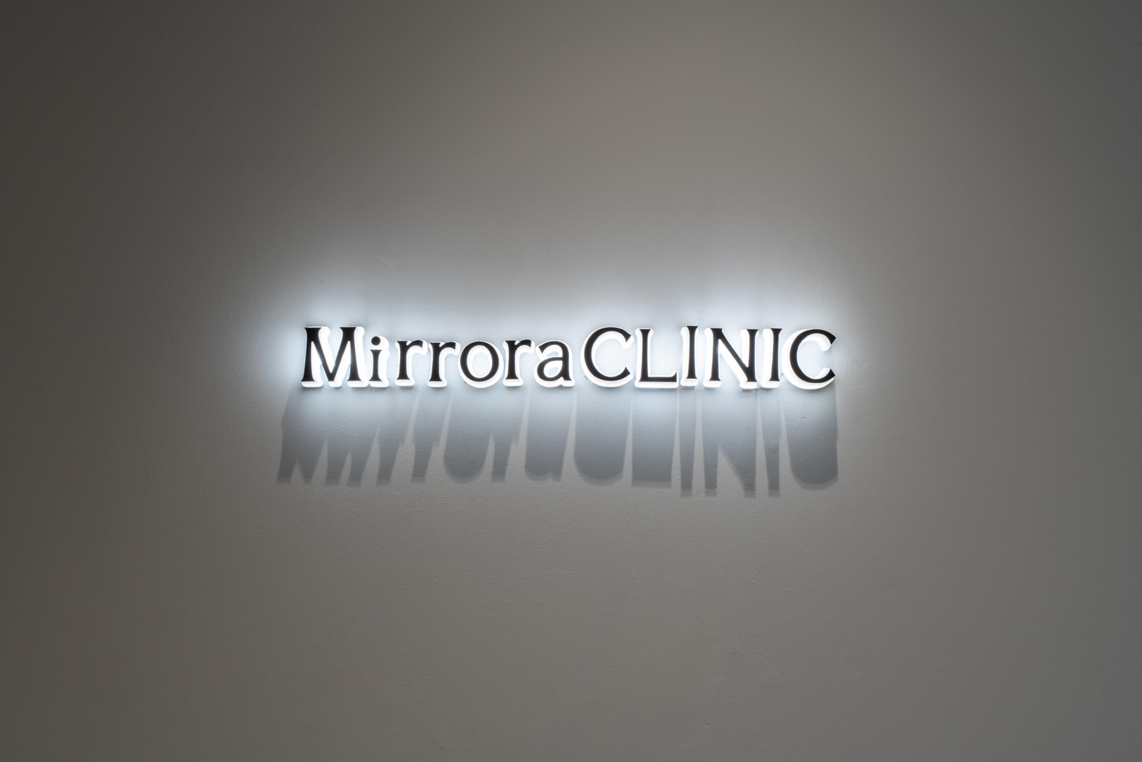 Mirrora CLINIC(ミローラクリニック) | 大阪梅田の美容外科