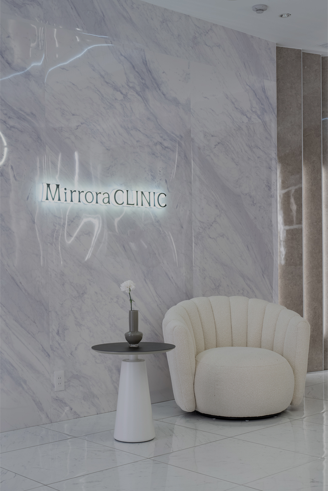 Mirrora CLINIC(ミローラクリニック) | 大阪梅田の美容外科